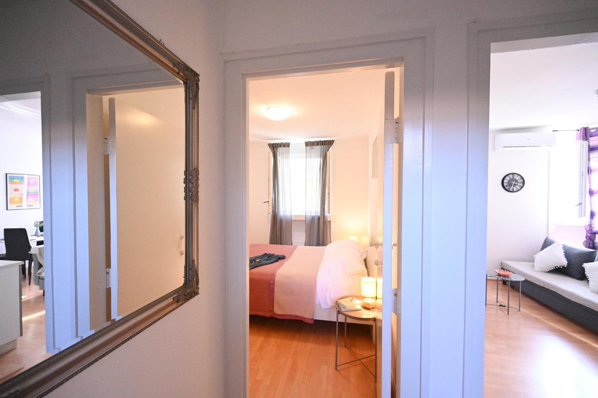 Apartment Mia Zara Esterno foto